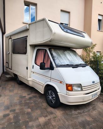 Camper Ford Transit 2.5D CI International (1986)