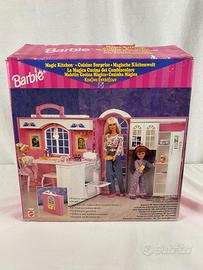 Magica cucina dei cambiacolore Barbie