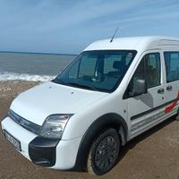pulmino FORD TOURNEO CONNECT € 6.500 TRATTABILI 