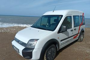pulmino FORD TOURNEO CONNECT € 7.300 TRATTABILI 