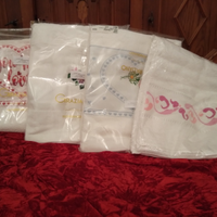 Asciugamani ricamati a mano