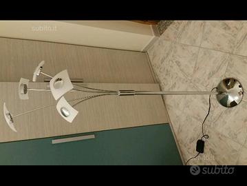 Piantana LED dimmerabile