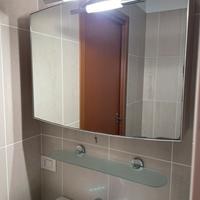 Specchio contenitore bagno