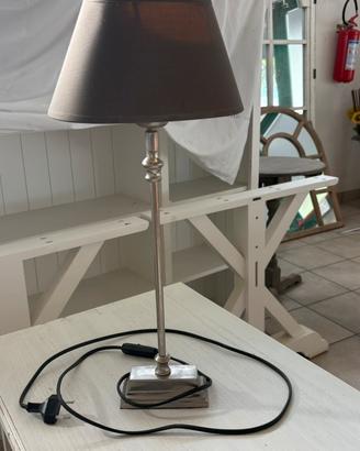 lampada grigia