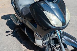 xmax 250 del 2007