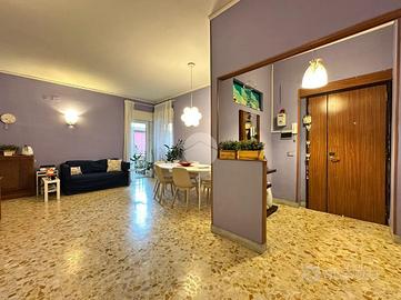 5 LOCALI A NAPOLI