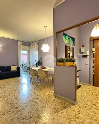 5 LOCALI A NAPOLI
