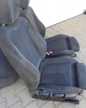 sedili in alcantara f20