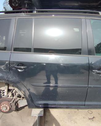 VOLKSWAGEN TOURAN 2015 PORTA POSTERIORE SX/DX