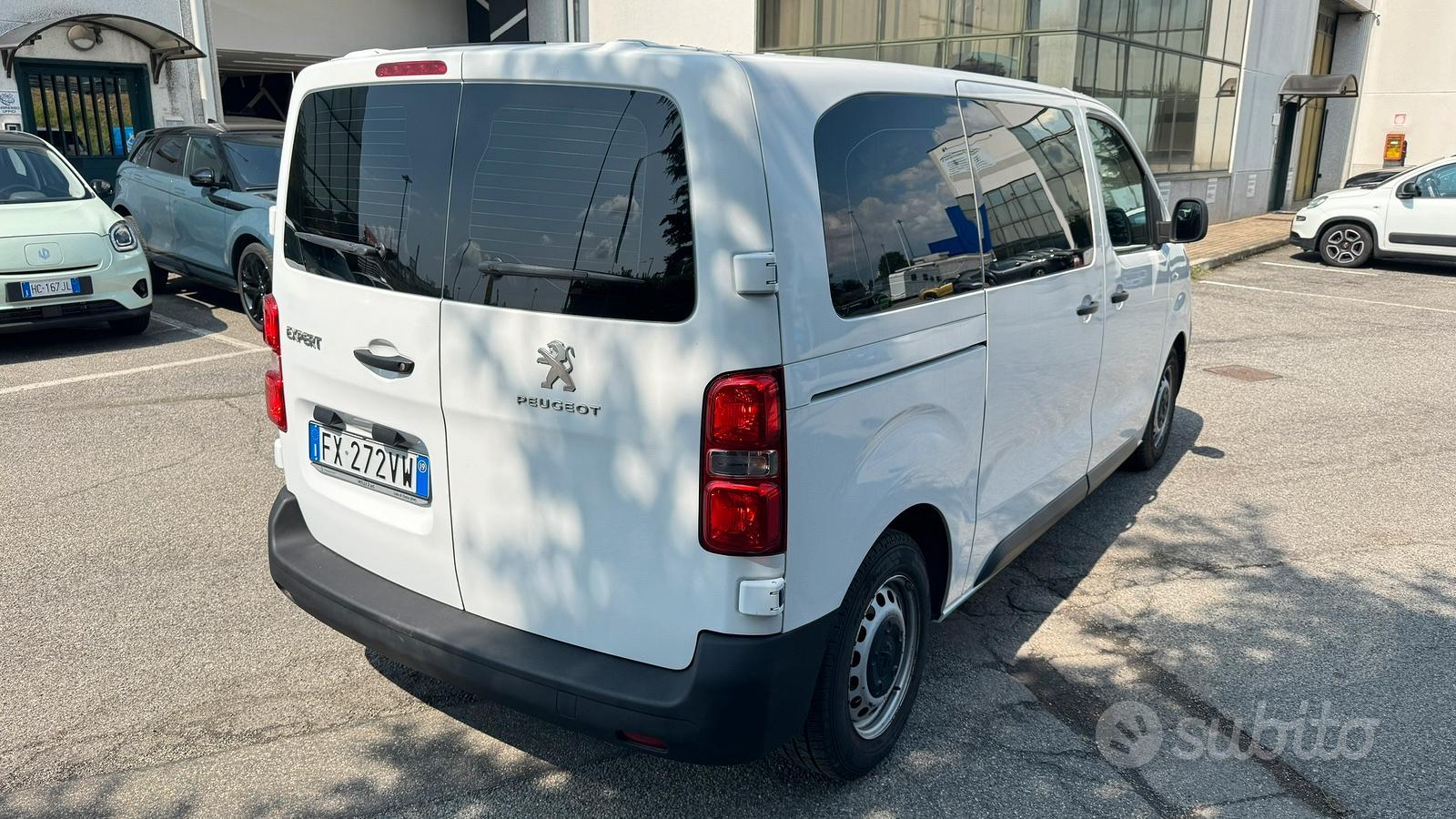 Peugeot Traveller 2019 photo 2