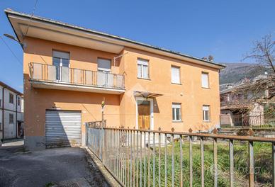 CASA SEMINDIPENDENTE A POGGIO BUSTONE