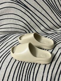 Ciabatte adidas Originals Yeezy bianche, taglia 43