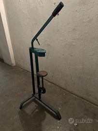 Tappatrice per tappi di sughero