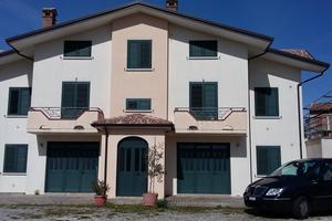 Immobile con terreno