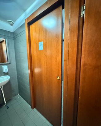 Porta in legno Bar, ristorante, pub, locale