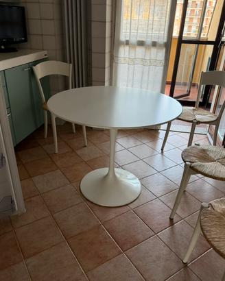 Tavolo Knoll Saarinen Tulip diametro 91