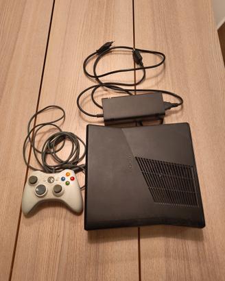 Xbox 360 + joypad originale + 13 giochi