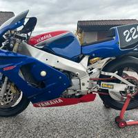 YAMAHA YZF 750 R