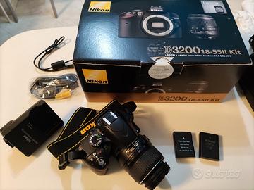 Nikon d3200 pari al nuovo+ kit professionale 