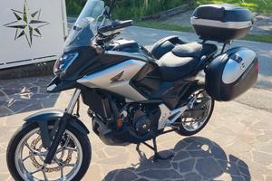 Honda NC 750X - 2016 DCT