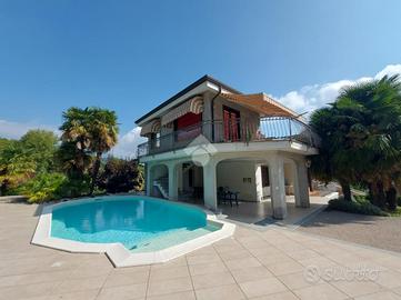 VILLA SINGOLA A ROLETTO