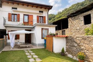 CASA SEMINDIPENDENTE A CAPO DI PONTE