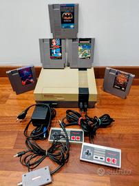 Nintendo Entertainment System (NES) + 5 giochi