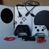 XBOX SERIE S + due controller + kit batterie