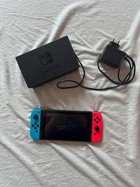 Nintendo switch completa di accessori + 3 giochi