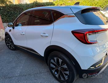 Renault captur versione full ybrid
