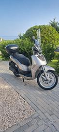 Kymco People 200i