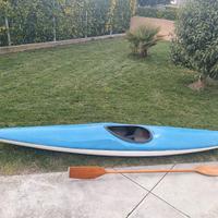 Canoa/kayak in vetroresina