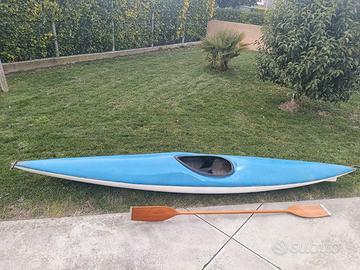 Canoa/kayak in vetroresina