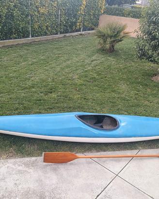 Canoa/kayak in vetroresina
