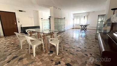 Ufficio al 1°piano comodissimo a Venezia