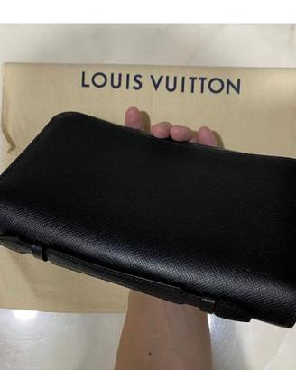 Vuitton Portafoglio Zippy XL pelle nera Taiga