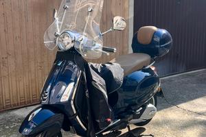 Vespa 150 accessoriata