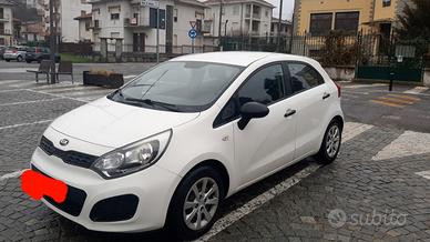 KIA Rio 3ª serie - 2012