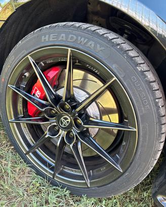 Pneumatici ESTIVI  225/40 R 18 NUOVI