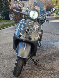 Vespa GTS 300 SUPER 