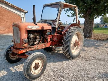Trattore Nuffield motore 3 cilindri