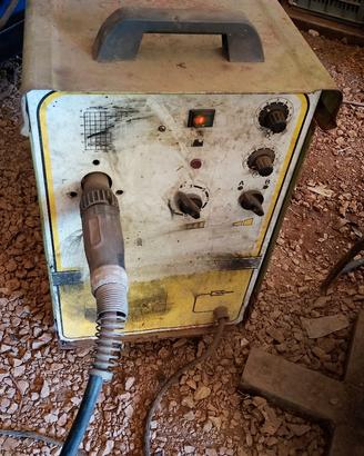 saldatrice a filo continuo 250A 380/220V