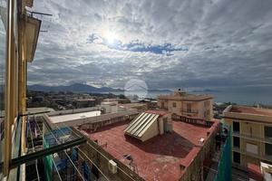 3 LOCALI A TORRE DEL GRECO