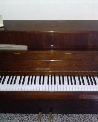Pianoforte Artmann, in buone condizioni