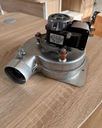 RICAMBI CALDAIA/VENTILATORE LN2 B25CO002