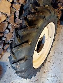 Gomme anteriori Trattore FIAT 640