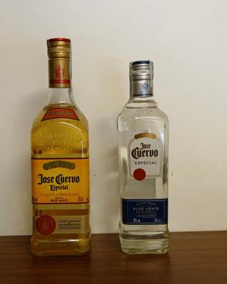 2 Tequila Jose Cuervo