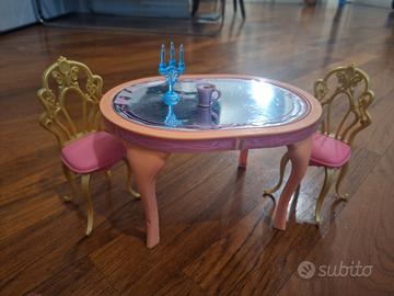 tavolo con sedie per case di barbie