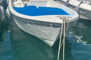 Barca Vetroresina Cantiere Maresca