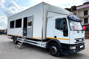 Iveco 120 cucina pub e cella frigo